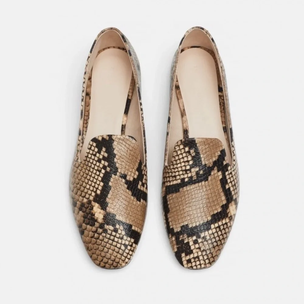 Gorgeous Zara Snake Print Leather Loafers ♥️ - Picture 4 of 16